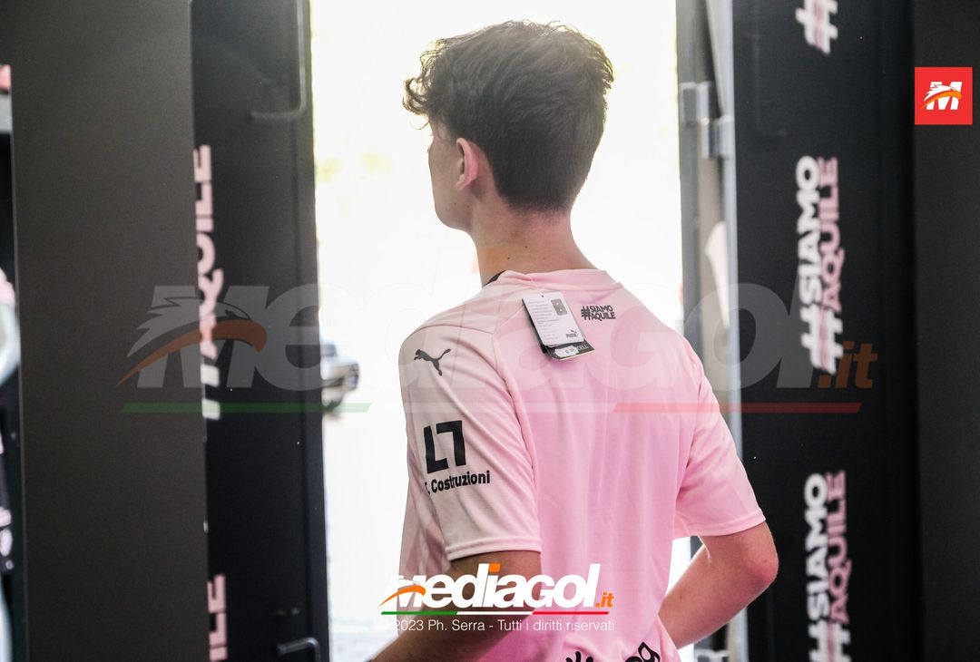 FOTO Palermo, al via la vendita dell’Home Kit Puma 2023/2024 (Gallery) - immagine 13