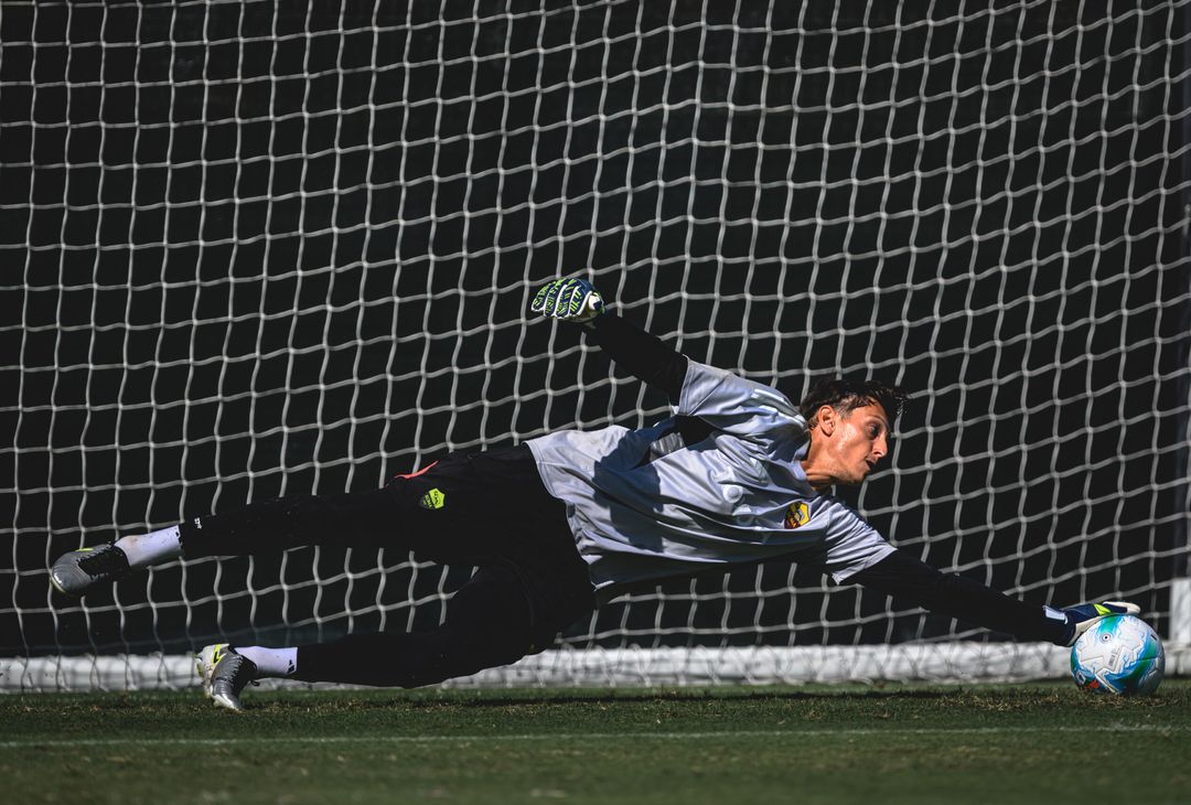 Trigoria, l’allenamento a due giorni dal derby: presenti Massara e Ranieri – FOTO GALLERY - immagine 12