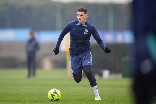 COMO, ITALY - DECEMBER 30: Kristjan Asslani of FC Internazionale trains during the FC Internazionale training session at the club's training ground Suning Training Center at Appiano Gentile on December 30, 2022 in Como, Italy. (Photo by Mattia Pistoia - Inter/Inter via Getty Images)