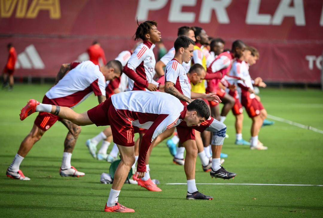 Trigoria, la rifinitura alla viglia della sfida contro il Monza – FOTO GALLERY - immagine 21