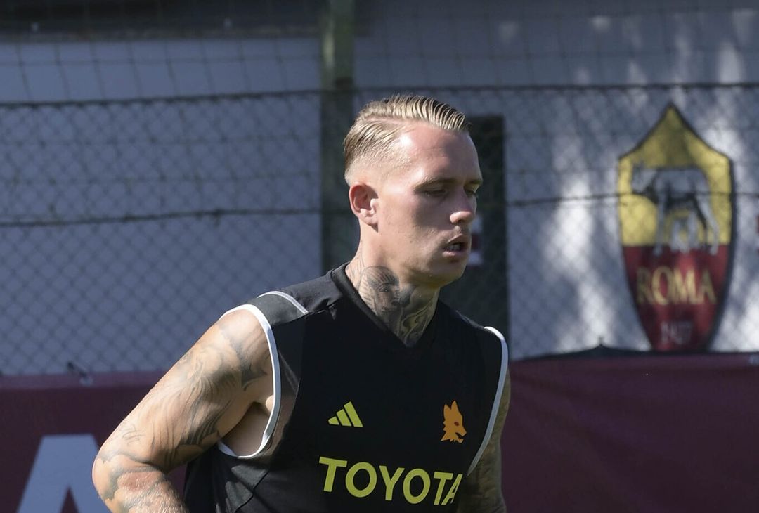 Roma, secondo giorno di ritiro. L’allenamento a Trigoria – FOTO GALLERY - immagine 21