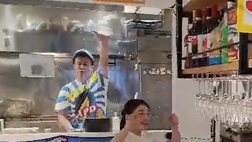 Un po’ di Napoli a Tokyo, il professor Siciliano mostra il locale di DiCoprio