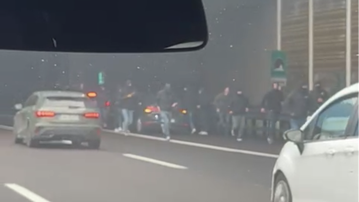 Tensione sull’A1 tra tifosi di Roma e Fiorentina: intervengono Polizia e Digos - immagine 1