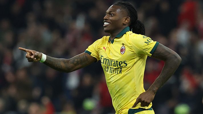 MILAN, ITALY - OCTOBER 19: Rafael Leao of AC Milan celebrates after scoring the first goal during the Serie A match between AC Milan and ACF Fiorentina at Giuseppe Meazza Stadium on October 19, 2025 in Milan, Italy. (Photo by Claudio Villa/AC Milan via Getty Images) leao-mattatore-narrazione-tossica-numeri