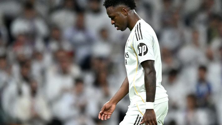 Real Madrid, Vinicius in campo ma i tifosi non perdonano: scatta la polemica social- immagine 2