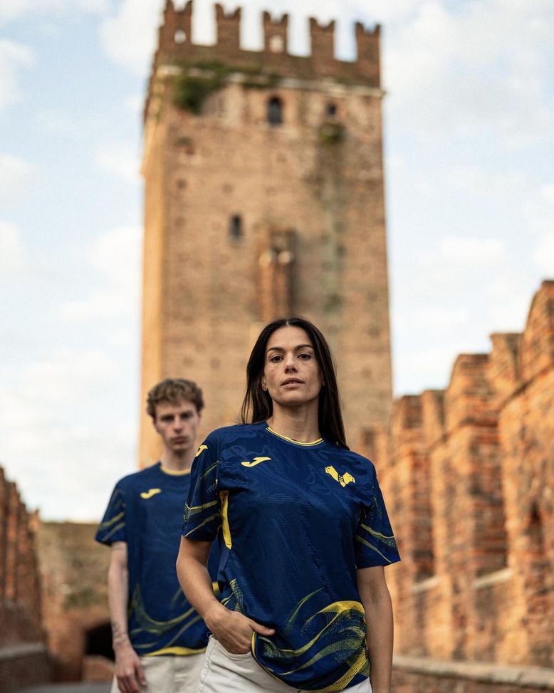 Verona, la maglia 2025-2026- immagine 2