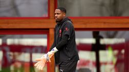 Arriva il Como e Mike Maignan inizia a tirarsi su le maniche