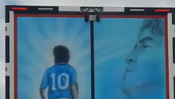Maradona è ovunque a Napoli, anche su un camion: lo splendido omaggio a Diego