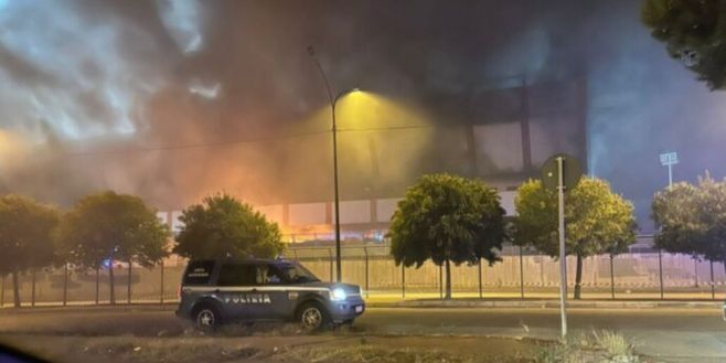 Taranto, gli incendi non finiscono mai: non solo al derby, fiamme anche oggi- immagine 2