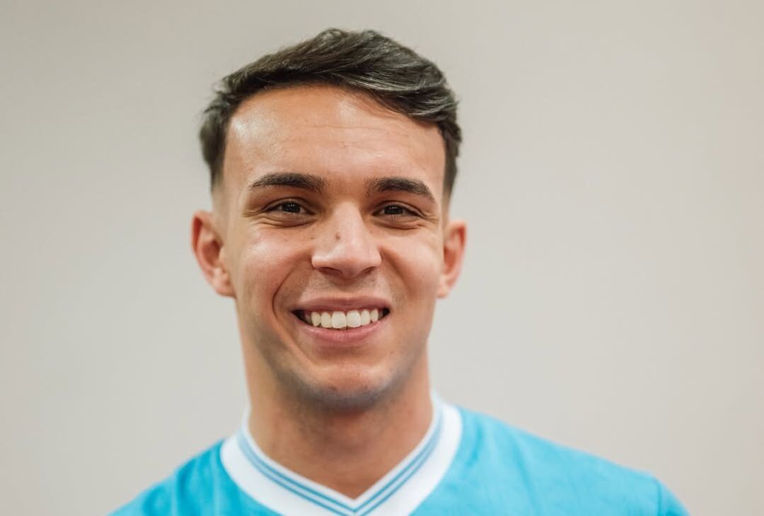 “Giovane ti dona l’azzurro”, il Napoli accoglie l’attaccante brasiliano – LA GALLERY- immagine 1