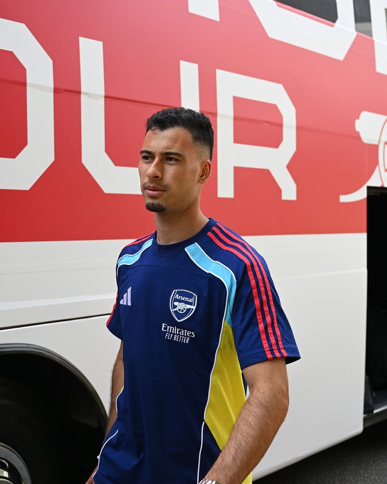 arsenal-tour-singapore-calafiori-sorridente-milan