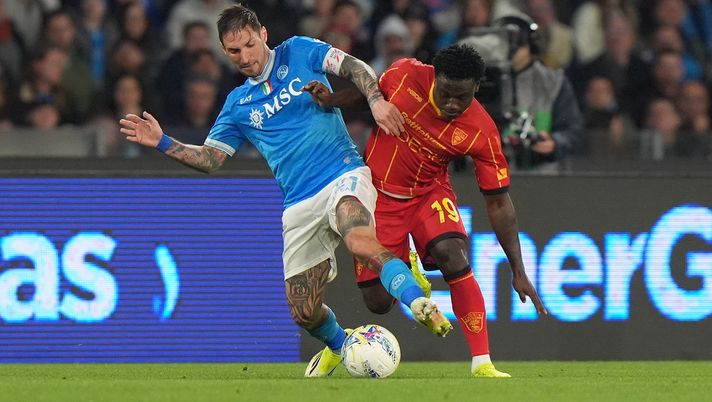 Napoli-Lecce, apprensione per Banda: si accascia a terra, poi esce in ambulanza - immagine 1