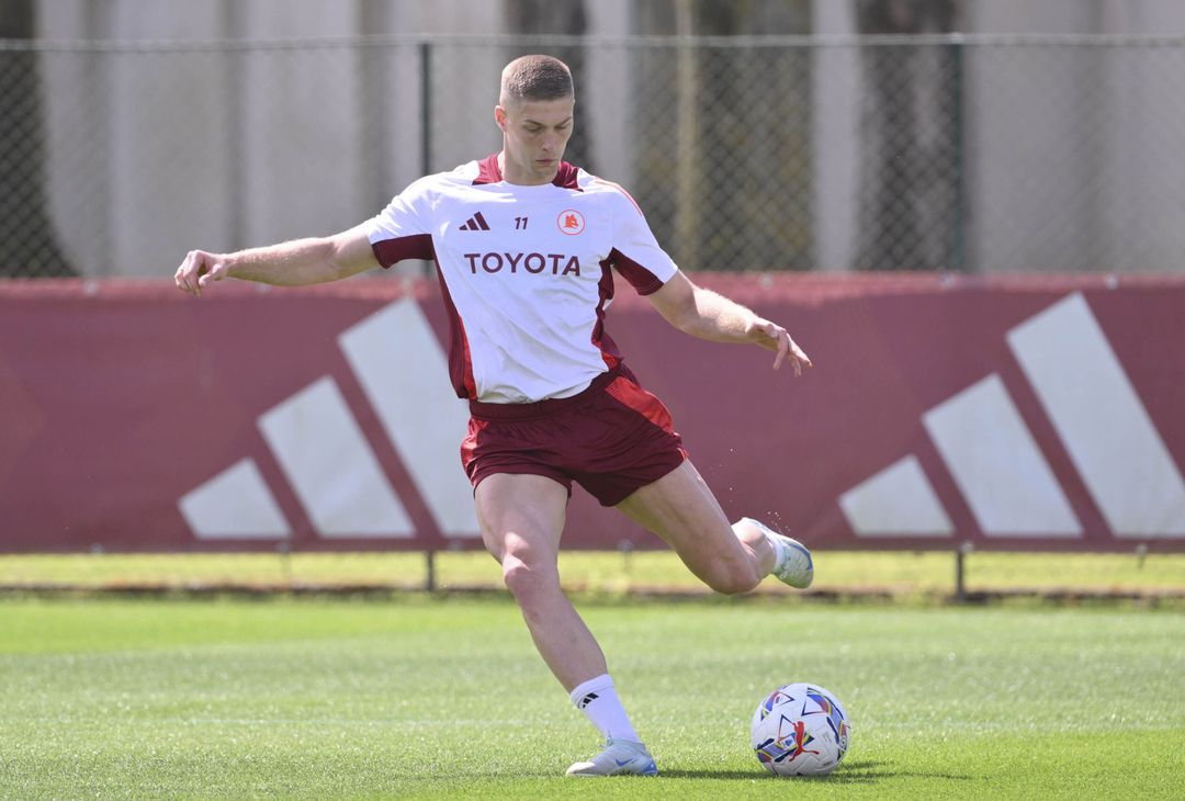 Trigoria, l’allenamento a due giorni dall’Inter – FOTO GALLERY - immagine 10