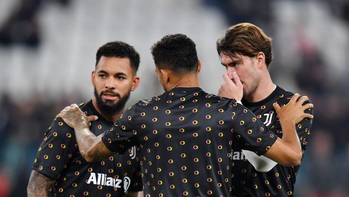 Juve-Stoccarda, Thiago Motta perde per infortunio Douglas Luiz nel riscaldamento - immagine 1