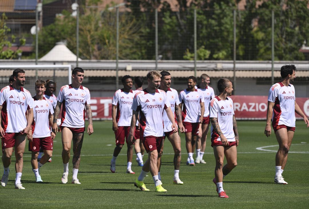 Trigoria, l’allenamento in vista della Fiorentina – FOTO GALLERY - immagine 19