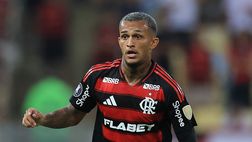 Wesley, che disastro! Regala a Pedro Neto il gol del vantaggio del Chelsea – VIDEO