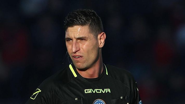 L'arbitro Giuseppe Collu della Sezione A.I.A. di Cagliari | Serie A News (Getty Images) Arbitro Giuseppe Collu Serie A 2025-2026