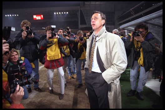 18 Mar 1996: A portrait of Johan Cryuff the manager of Barcelona before the start of the UEFA cup quarter-final against PSV. milan-barcellona-partite-importanti-storiche-champions-league-formazioni-ricordi-memories-amarcord