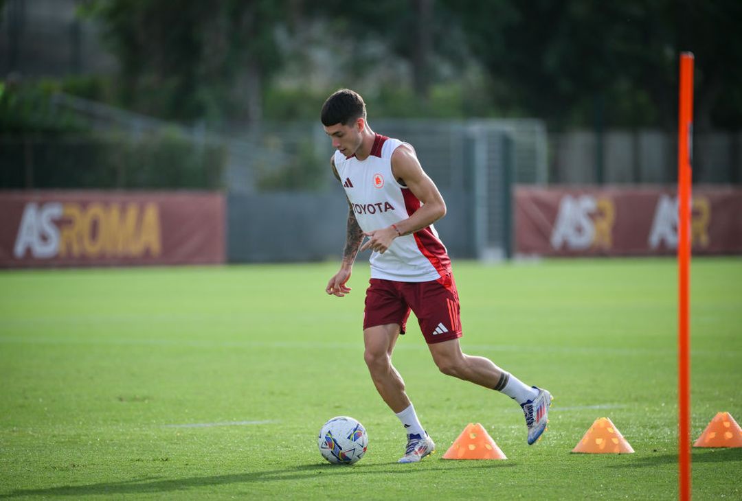 Roma, rifinitura a Trigoria alla vigilia di Cagliari: c’è Dybala – FOTO GALLERY - immagine 21
