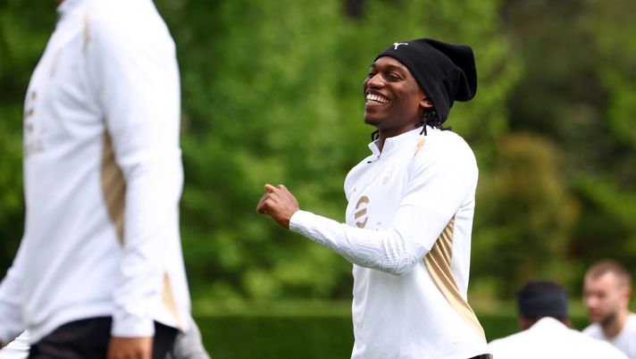 Allegri firma, Leao risponde: le risate social sotto la risposta di Cassano  milan-allegri-firma-leao-risponde-le-risate-social-sotto-la-risposta-di-cassano