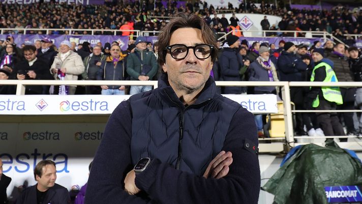 FLORENCE, ITALY - NOVEMBER 22: Head coach Paolo Vanoli manager of ACF Fiorentina looks on during the Serie A match between ACF Fiorentina and Juventus FC at Artemio Franchi on November 22, 2025 in Florence, Italy. (Photo by Gabriele Maltinti/Getty Images) Dal VP: Vanoli concede lunedì libero. Accertamenti per Piccoli e Dodò - immagine 1