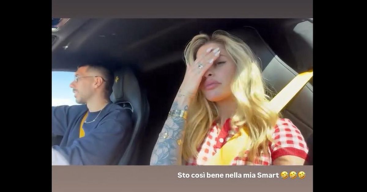 VIDEO / Giro in Ferrari col marito Zaccagni. Chiara Nasti ‘terrorizzata’: “Sto bene nella Smart”