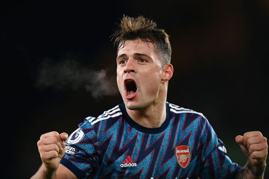 Wolverhampton, Inghilterra - 10 febbraio 2022: Granit Xhaka con la maglia dell'Arsenal. (Foto di Shaun Botterill/Getty Images) UFFICIALE – Granit Xhaka al Sunderland: niente Italia per lo svizzero- immagine 3