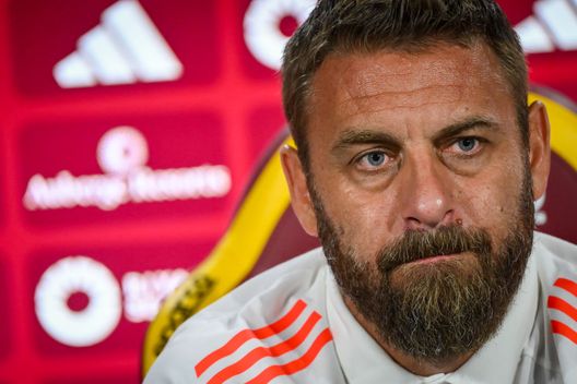 De Rossi: “Dybala ha scelto di rimanere per l’amore dei tifosi”. West Ham su Abraham- immagine 2
