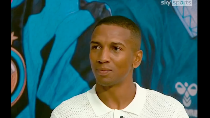 Young: “Felice di aver giocato nell’Inter. Potevo restare allo United, ma Conte chiamò e disse…” - immagine 1