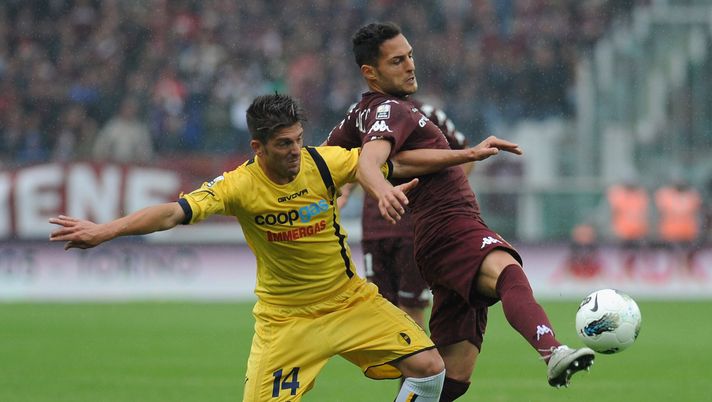 TURIN, ITALY - MAY 20:  Giuseppe Vives (R) of Torino FC is challenged by Maurizio Ciaramitaro of Modena FC during the Serie B match between Torino FC and Modena FC at Olimpico Stadium on May 20, 2012 in Turin, Italy.  (Photo by Valerio Pennicino/Getty Images)  Ciaramitaro: “Guidolin e Ballardini top, quanti big nel mio Palermo. Perinetti…” - immagine 1