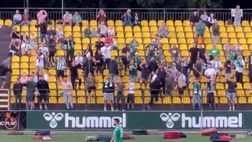 Follia in Lituania: tifosi lanciano valigie in campo per l’esonero del tecnico