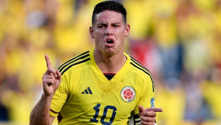 BARRANQUILLA, COLOMBIA - OCTOBER 12: James Rodriguez of Colombia celebrates after scoring the first goal of his team during a FIFA World Cup 2026 Qualifier match between Colombia and Uruguay at Roberto Melendez Metropolitan Stadium on October 12, 2023 in Barranquilla, Colombia. (Photo by Gabriel Aponte/Getty Images) Suggestione James Rodriguez per la Lazio, Gazzetta: “Il club pensa a questa proposta” - immagine 1