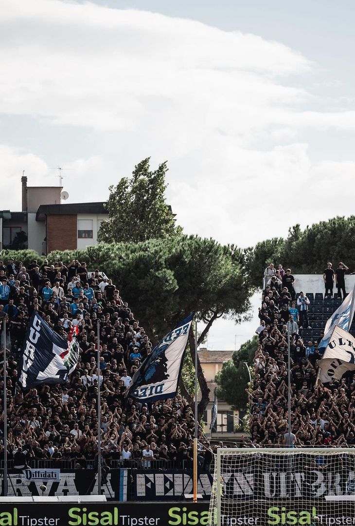 GALLERY “Eterni”, il Napoli omaggia i tifosi azzurri: il dodicesimo uomo in campo - immagine 3