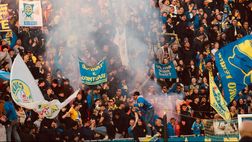 L’arbitro fa infuriare i tifosi della Carrarese, Rocchi esce con la scorta