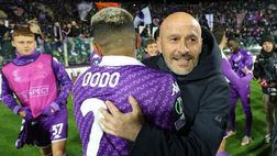 La Fiorentina vola in semifinale, Italiano dà un bacio alla giornalista di Sky Vanessa Leonardi