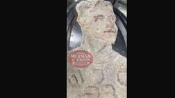 VIDEO / Argentina, il Dibu Martinez diventa una cotoletta!