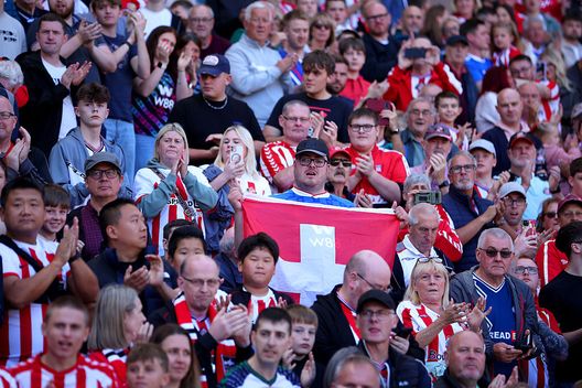 sunderland-tifosi-over-85-abbonamenti-gratis-premier-league-stadio-inghilterra-stadium-of-light