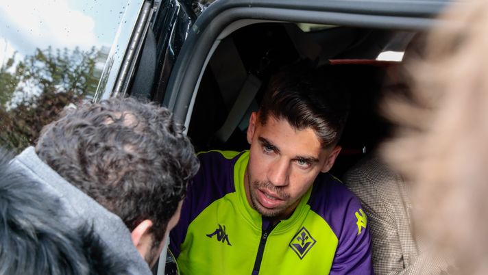 GERMOGLI PH: 2 DICEMBRE 2026 FIRENZE AEROPORTO PERETOLA AMERIGO VESPUCCI ARRIVO DEL NUOVO GIOCATORE DELLA FIORENTINA MANOR SOLOMON Su Solomon Guetta scrive: “Era già tutto previsto” - immagine 1