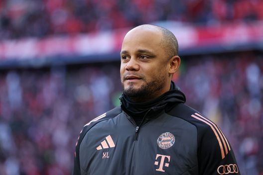 MONACO, GERMANIA - FEBBRAIO 01: Vincent Kompany, Allenatore del Bayern Monaco. (Foto di Alexander Hassenstein/Getty Images) Psg-Bayern Monaco, una sfida dal sapore Champions: il pronostico DDD- immagine 2