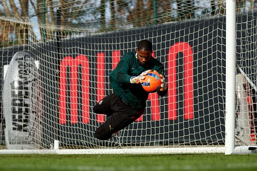 Mercato, Fabrizio Romano: 'Maignan concentratissimo sul Milan - Inter? Non risulta'