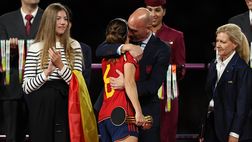 Bacio Rubiales-Hermoso, che caos: la Procura chiede la ripetizione del processo