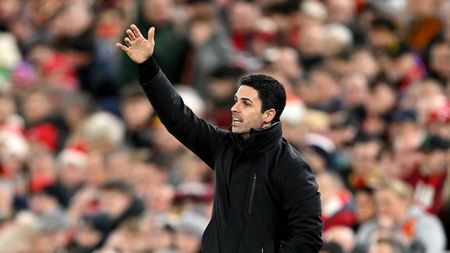 LIVERPOOL, ENGLAND - DECEMBER 23: Mikel Arteta, Manager of Arsenal, gives the team instructions during the Premier League match between Liverpool FC and Arsenal FC at Anfield on December 23, 2023 in Liverpool, England. (Photo by Michael Regan/Getty Images)