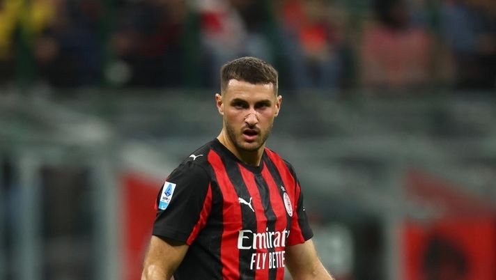 Santiago Gimenez (attaccante AC Milan), qui durante Milan-Pisa 2-2 | Serie A News (Getty Images) Gimenez in difficoltà, Nkunku in ombra: l'attacco del Milan è 'solo' Leao aspettando Pulisic