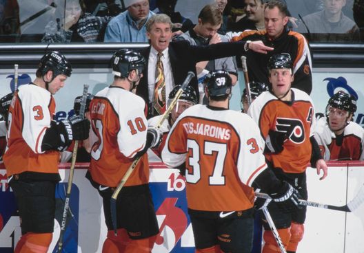 Philadelphia Flyers. (Photo by Robert Laberge/Allsport/Getty Images) Philadelphia Flyers-Winnipeg Jets, dove vederla in diretta TV e streaming LIVE- immagine 2