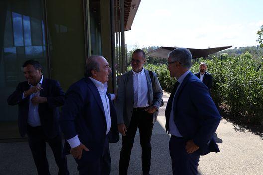 FOTO – Visita al Viola Park per i vertici del Bologna- immagine 2