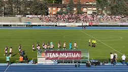 VIDEO Bologna-Palermo, l’ingresso in campo: i rosanero con la nuova maglia Puma