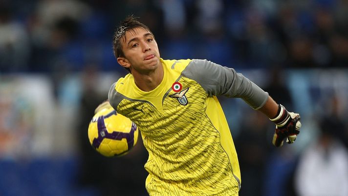 ROME, ITALY - NOVEMBER 29: Fernando Muslera the goalkeeper of SS Lazio in action during the Serie A match between SS Lazio and Bologna FC at Stadio Olimpico on November 29, 2009 in Rome, Italy. (Photo by Paolo Bruno/Getty Images) Lazio, Fonseca: “Il colpo più tosto? Muslera al Galatasaray, Lotito mi ha fatto sudare” - immagine 1