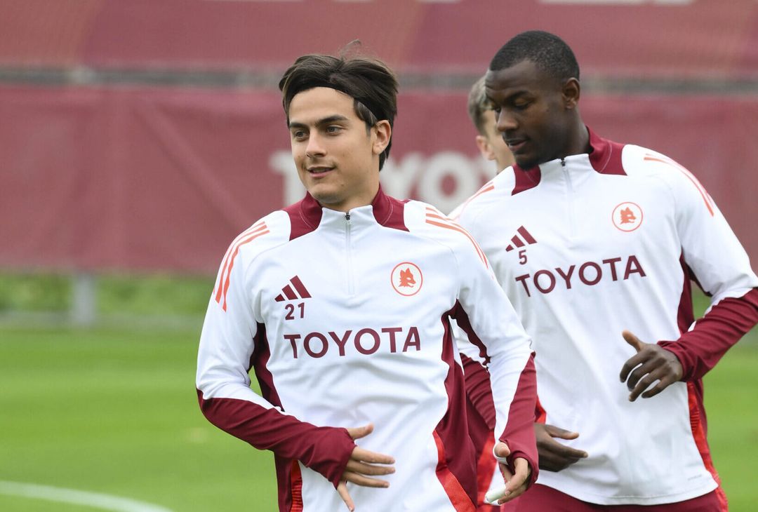 Roma, meno due giorni dal Napoli: Dybala parzialmente in gruppo – FOTO GALLERY - immagine 29