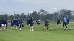 Il Napoli si allena a Castel Volturno: grinta e concentrazione nel torello