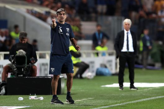 BERGAMO, ITALY - SEPTEMBER 01: Ivan Juric, Manager of Torino FC gives their side instructions during the Serie A match between Atalanta BC and Torino FC at Gewiss Stadium on September 01, 2022 in Bergamo, Italy. (Photo by Emilio Andreoli/Getty Images)